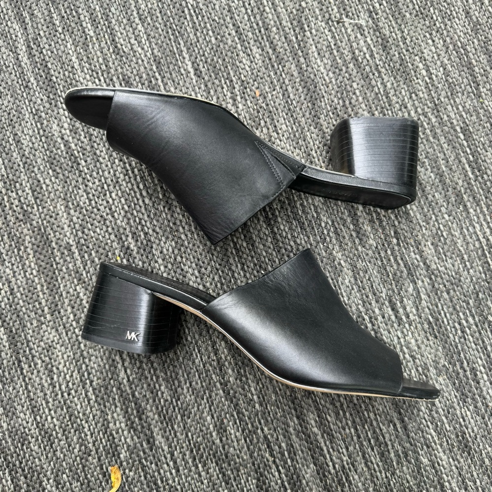 Michael Kors slides - Picture 2 of 8